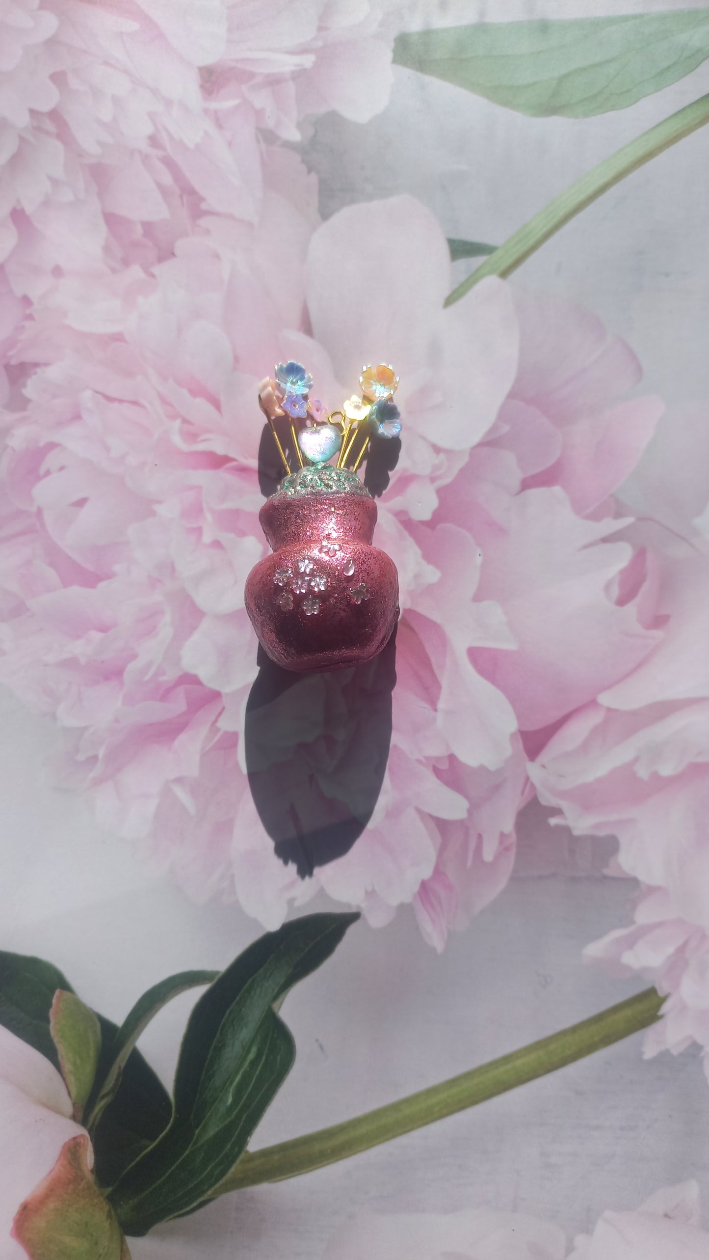 Salmon colour vase brooch