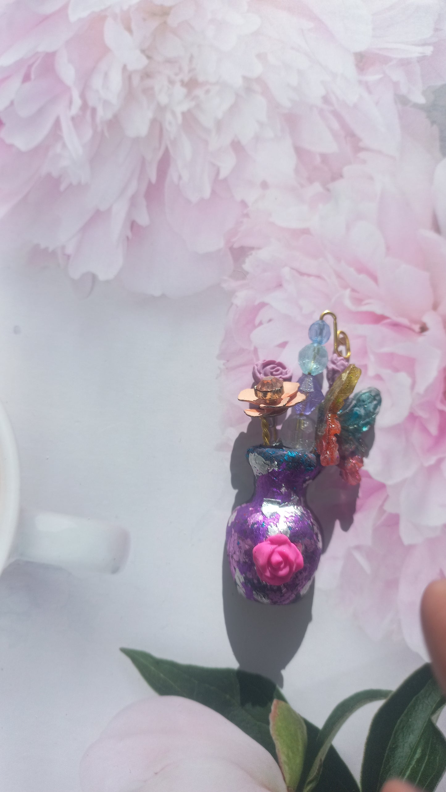 Violet colour foil inlay vase brooch