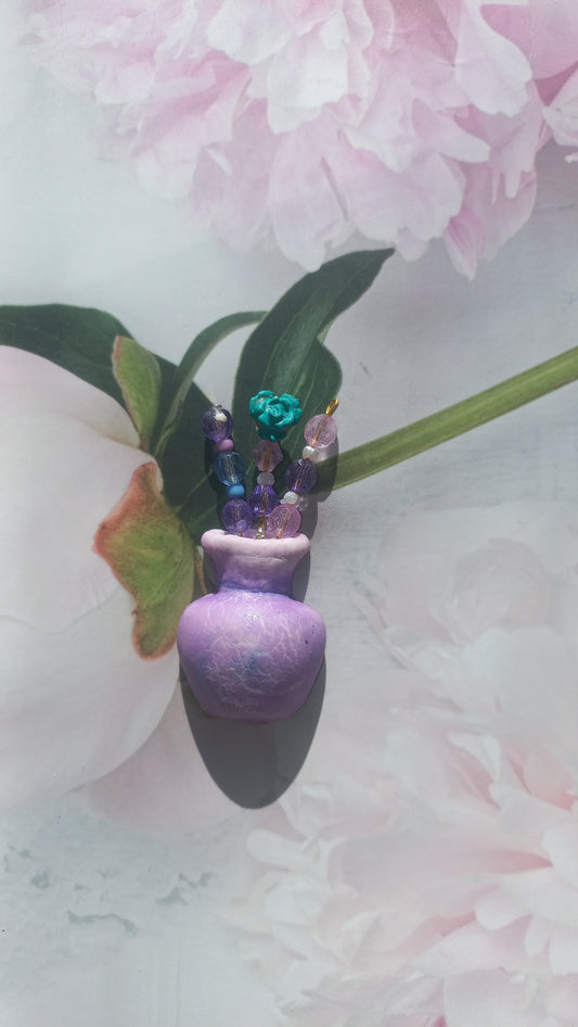 Lilac colour crackle effect vase brooch