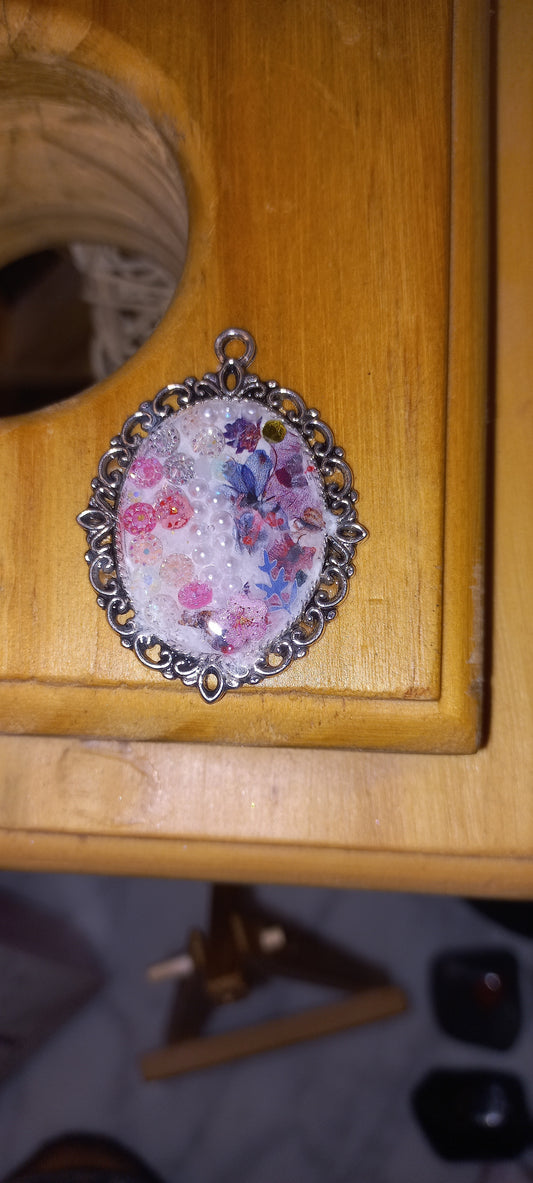 Vintage silver  resin flower pendant
